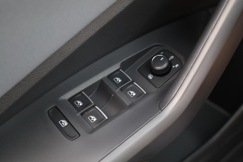 Volkswagen Jetta Vehicle Image 19