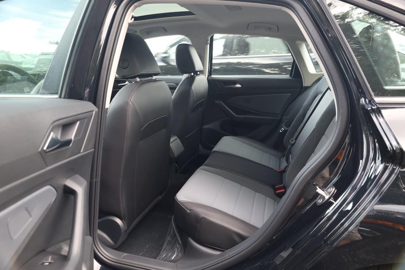 Volkswagen Jetta Vehicle Image 22