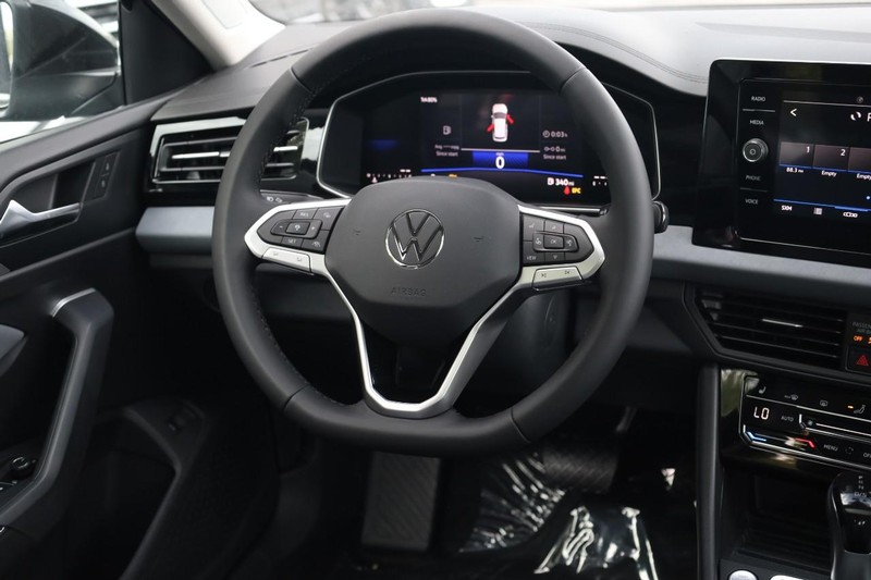 Volkswagen Jetta Vehicle Image 24