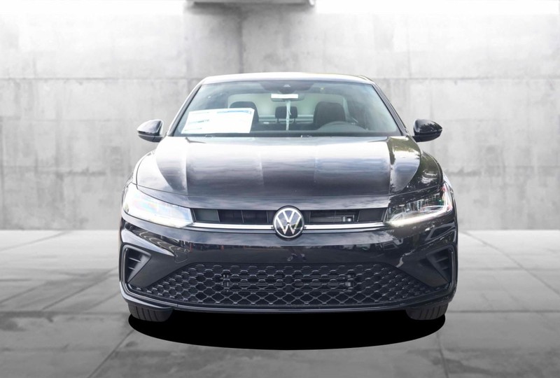 Volkswagen Jetta Vehicle Image 04