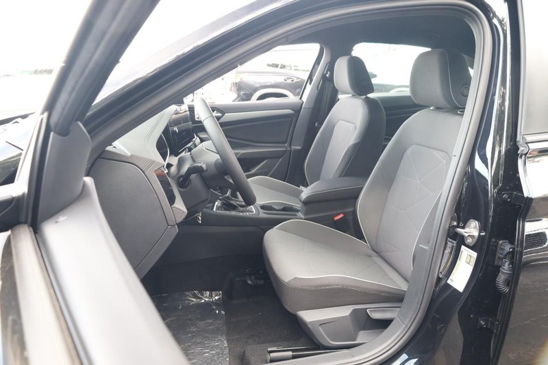 Volkswagen Jetta Vehicle Image 08