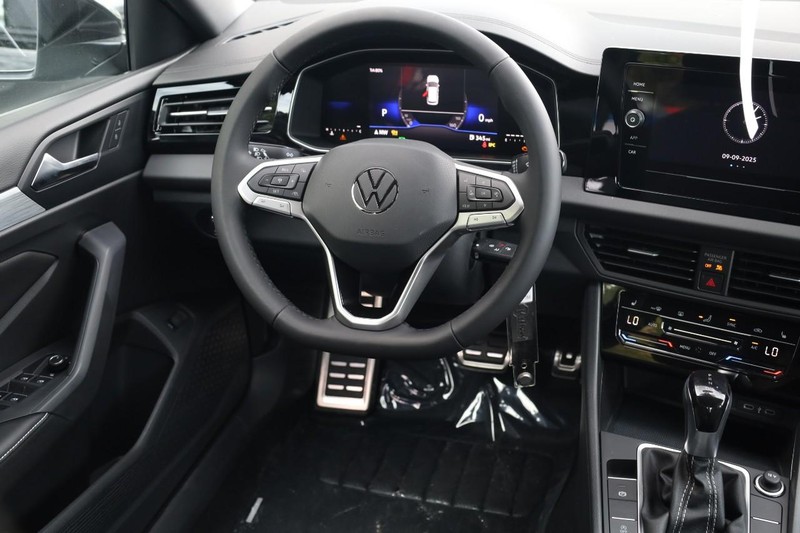 Volkswagen Jetta Vehicle Image 22