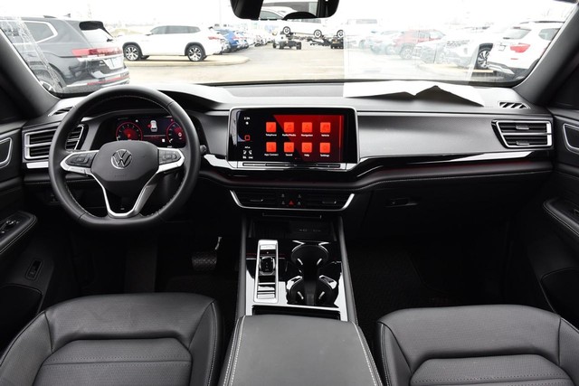 Volkswagen Atlas Cross Sport Vehicle Image 07