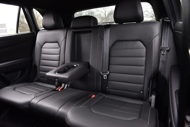 Volkswagen Atlas Cross Sport Vehicle Image 22