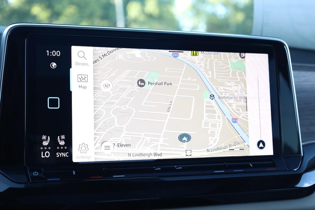 Volkswagen Atlas Vehicle Full-screen Gallery Image 17