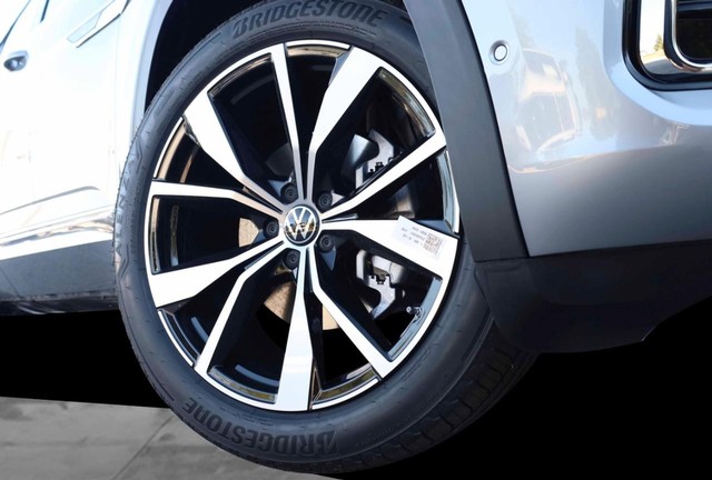 Volkswagen Atlas Vehicle Image 03