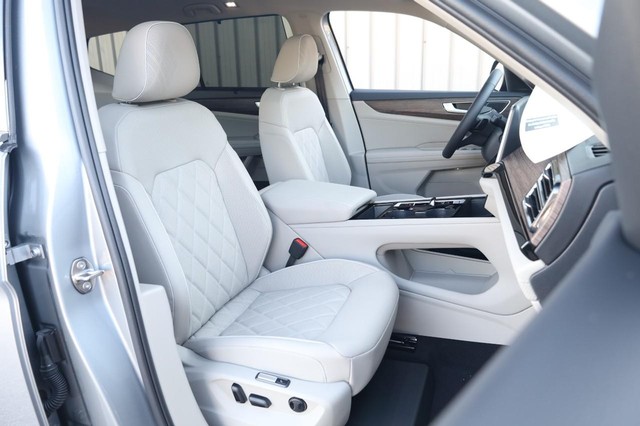 Volkswagen Atlas Vehicle Image 32