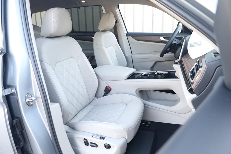 Volkswagen Atlas Vehicle Image 32