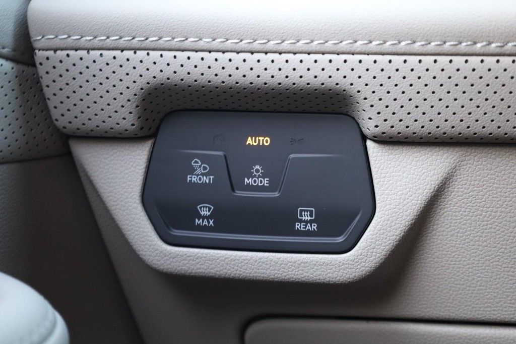 Volkswagen Atlas Vehicle Full-screen Gallery Image 20