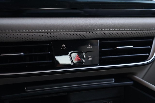 Volkswagen Atlas Vehicle Image 15