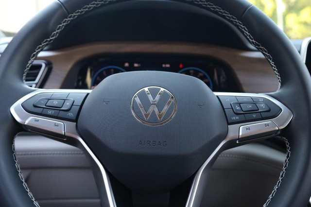 Volkswagen Atlas Vehicle Image 11