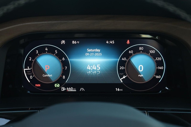 Volkswagen Atlas Vehicle Image 12