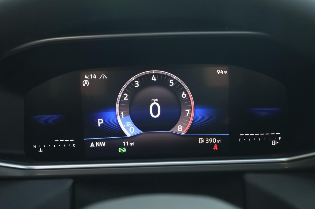 Volkswagen Taos Vehicle Full-screen Gallery Image 12