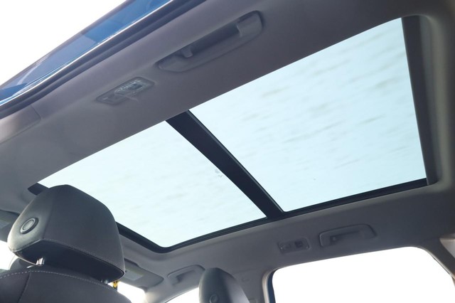 Volkswagen Taos Vehicle Image 10