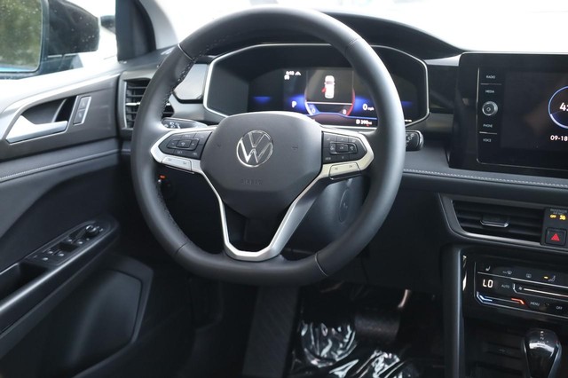 Volkswagen Taos Vehicle Image 25