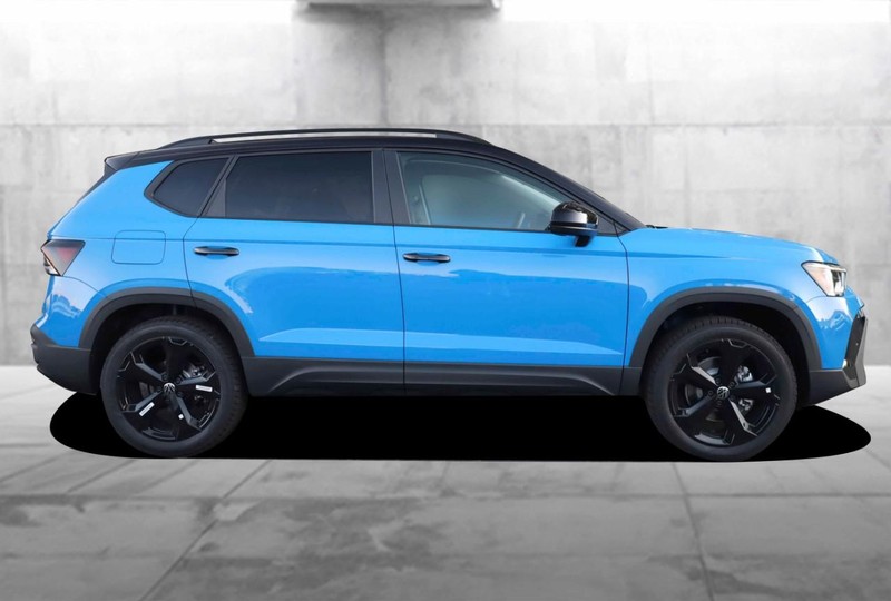 Volkswagen Taos Vehicle Image 05