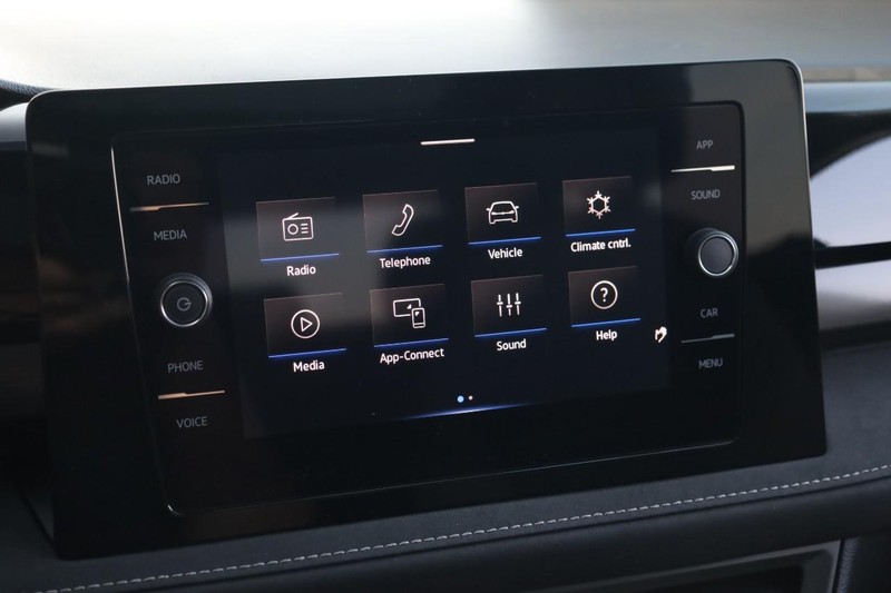 Volkswagen Taos Vehicle Image 13