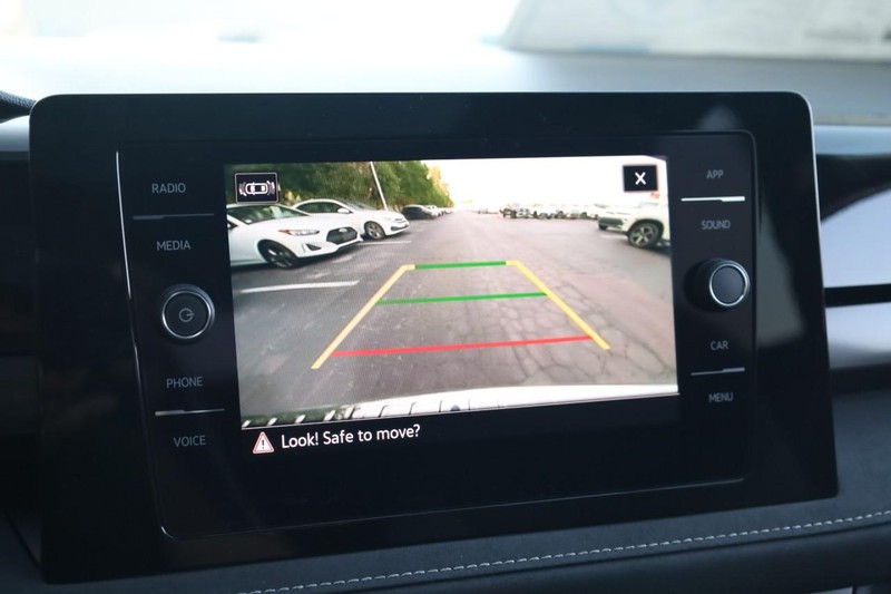 Volkswagen Taos Vehicle Image 14