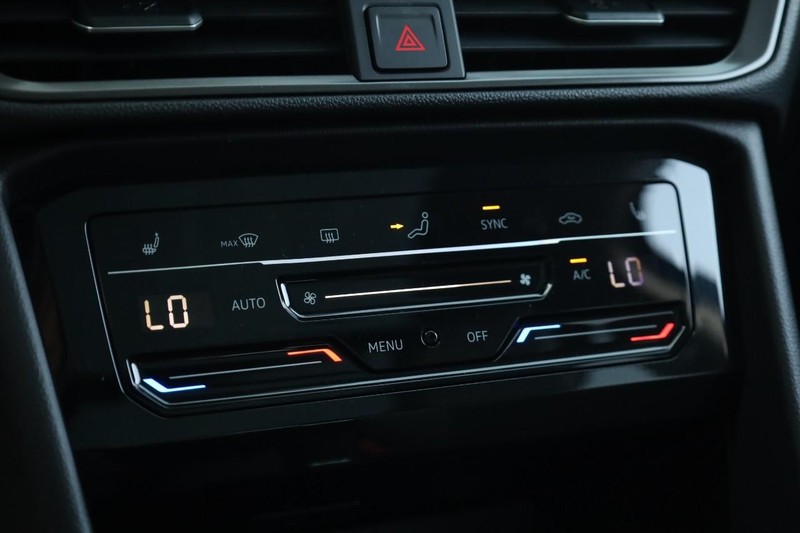 Volkswagen Taos Vehicle Image 15