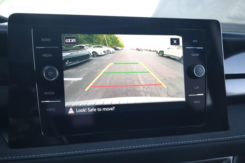 Volkswagen Taos Vehicle Image 14