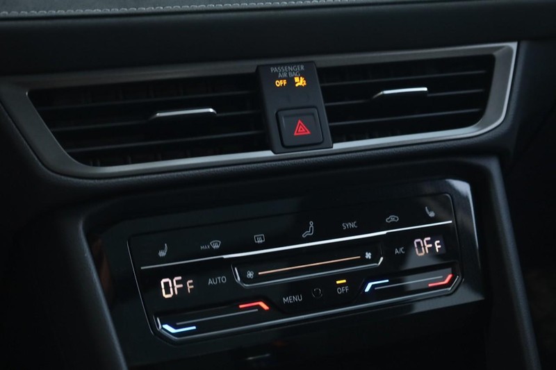 Volkswagen Taos Vehicle Image 15