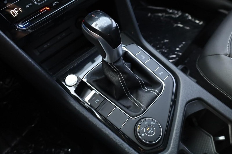 Volkswagen Taos Vehicle Image 17