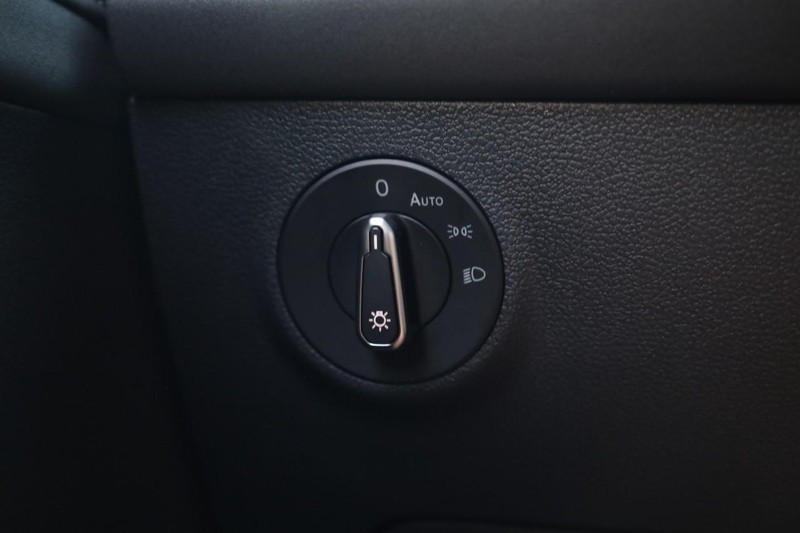 Volkswagen Taos Vehicle Image 20