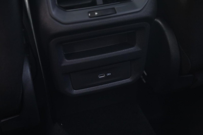 Volkswagen Taos Vehicle Image 23