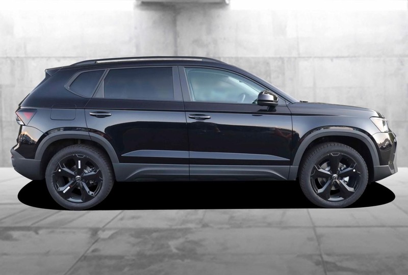 Volkswagen Taos Vehicle Image 05