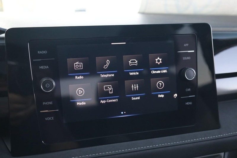 Volkswagen Taos Vehicle Image 12