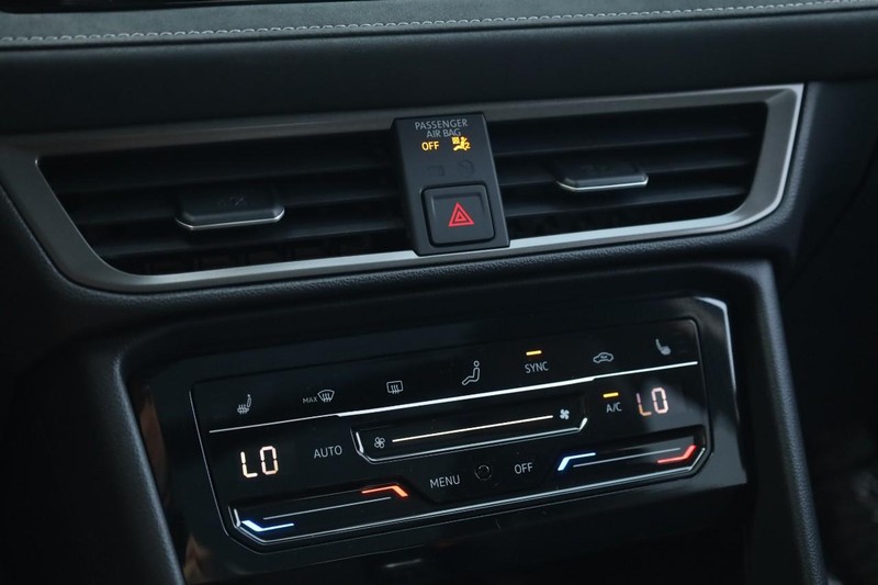 Volkswagen Taos Vehicle Image 14