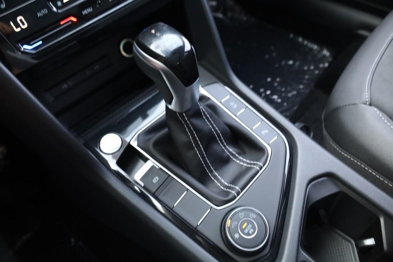 Volkswagen Taos Vehicle Image 16