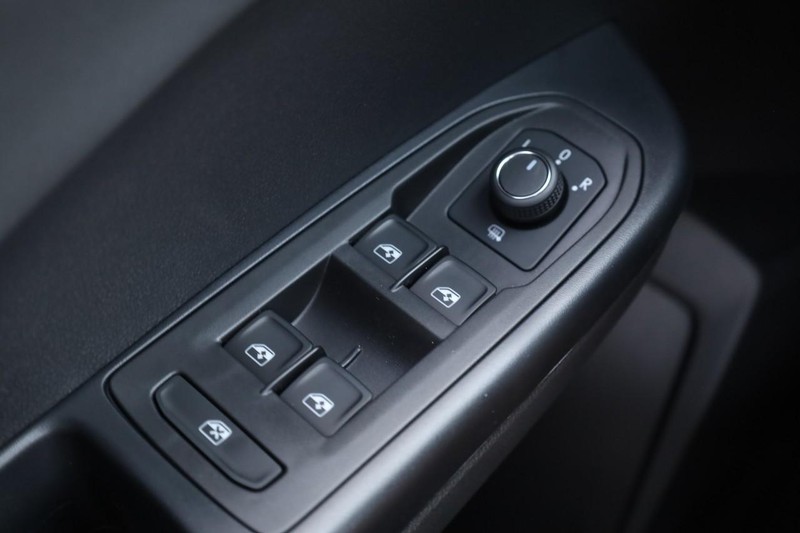 Volkswagen Taos Vehicle Image 18