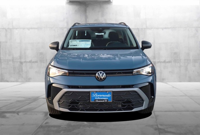 Volkswagen Taos Vehicle Image 04