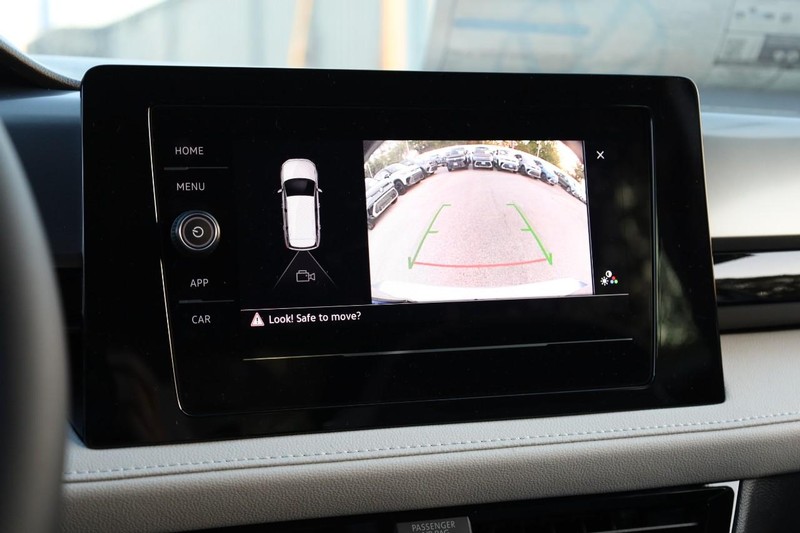 Volkswagen Taos Vehicle Image 12