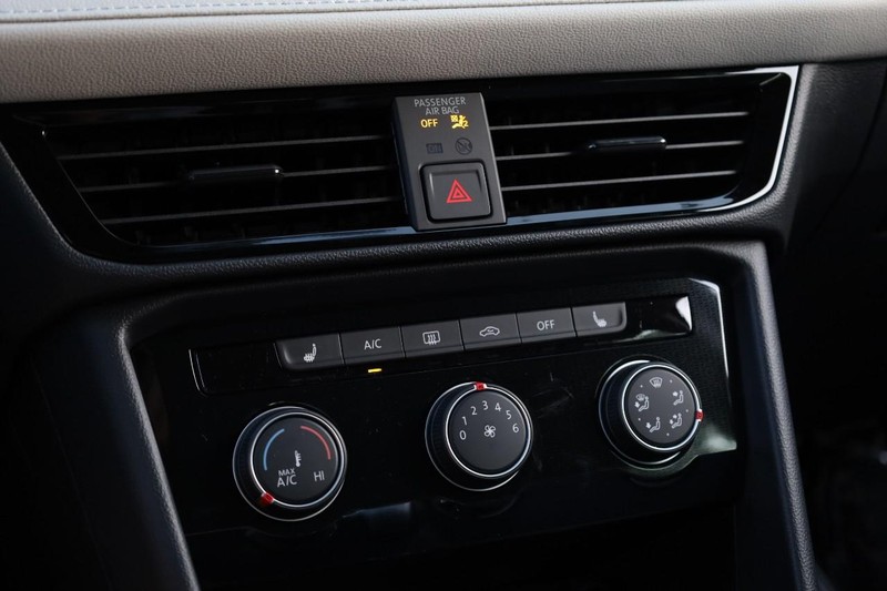 Volkswagen Taos Vehicle Image 13