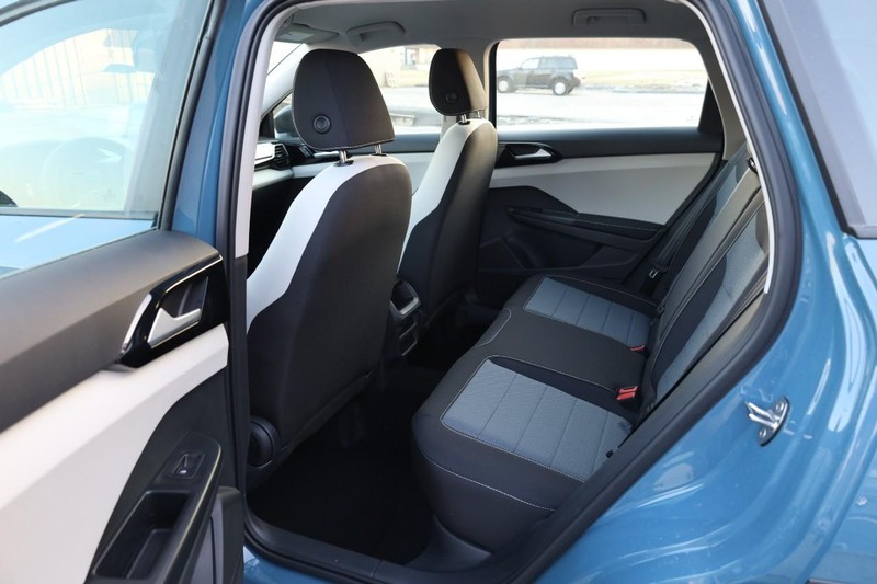 Volkswagen Taos Vehicle Image 20