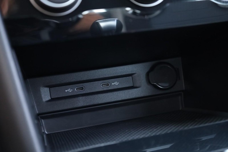 Volkswagen Taos Vehicle Image 14