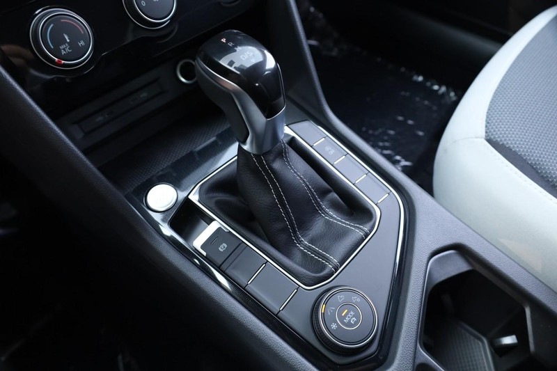 Volkswagen Taos Vehicle Image 13