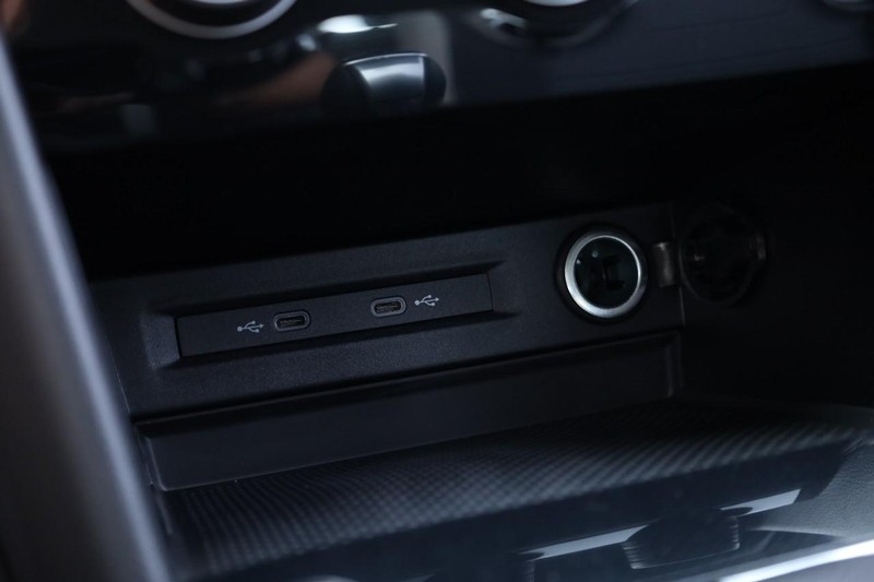 Volkswagen Taos Vehicle Image 14