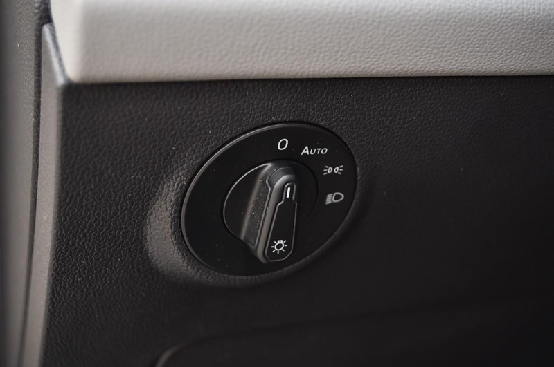 Volkswagen Taos Vehicle Image 10