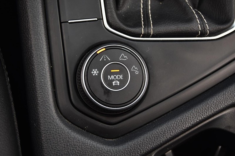 Volkswagen Taos Vehicle Image 17
