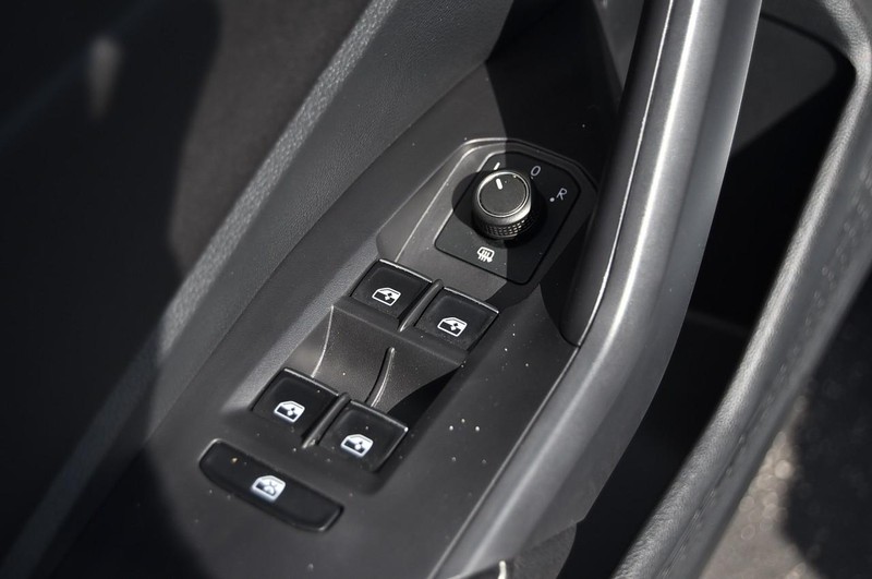Volkswagen Jetta Vehicle Image 08