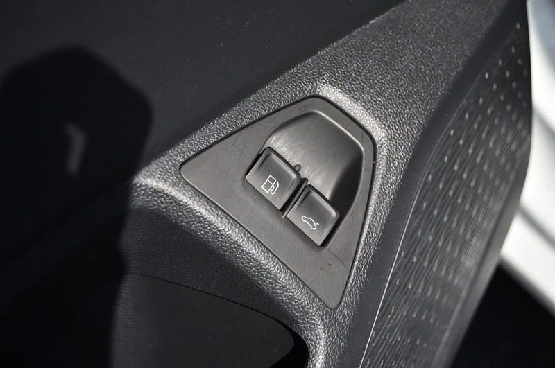 Volkswagen Jetta Vehicle Image 09