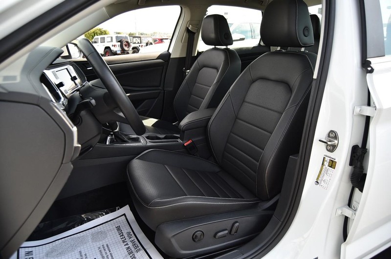 Volkswagen Jetta Vehicle Image 20