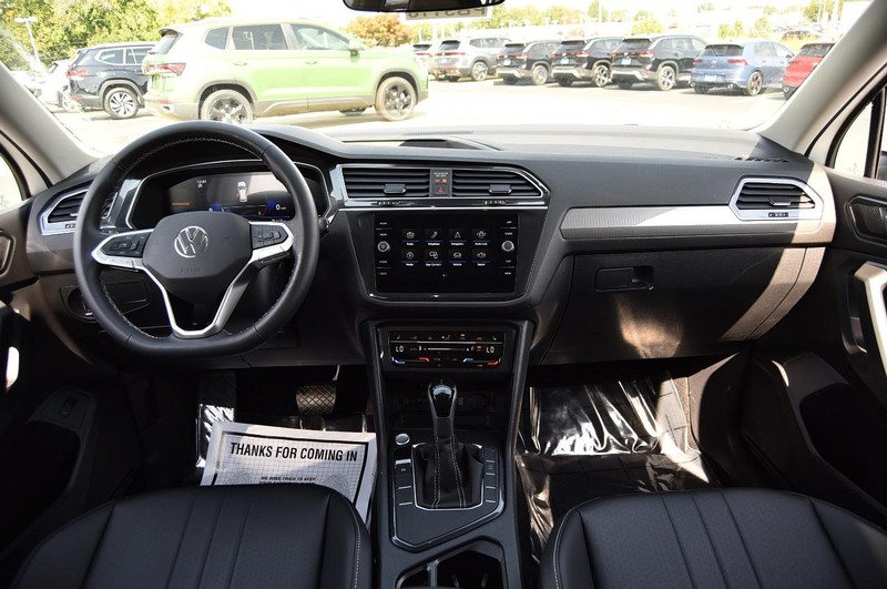 Volkswagen Tiguan Vehicle Image 07
