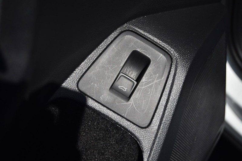 Volkswagen Tiguan Vehicle Image 09