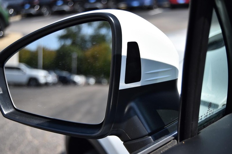 Volkswagen Tiguan Vehicle Image 10