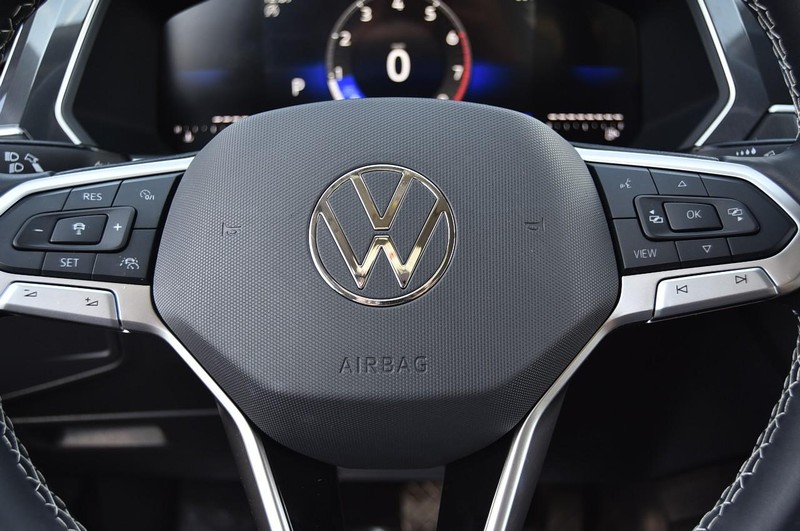 Volkswagen Tiguan Vehicle Image 18