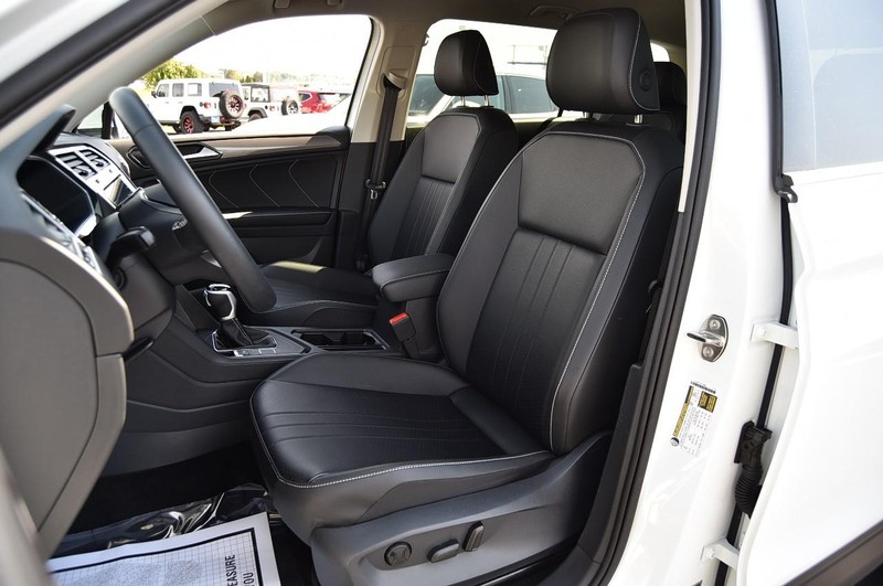 Volkswagen Tiguan Vehicle Image 19